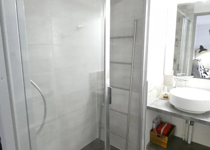 Vignec, 3 Pieces, 6 Personnes - Fr-1-457-281 *